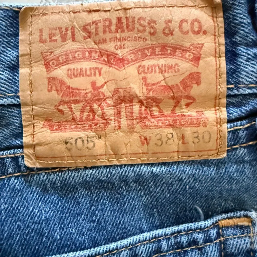 VTG Levis 505 Regular Fit Medium Stonewash Cotton Straight Leg Jeans 38x30 -Flaw
